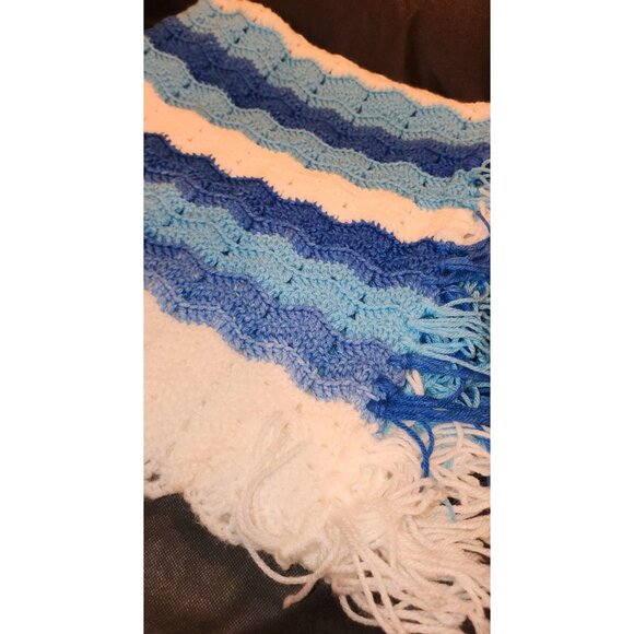 Handmade Crochet Blue White Striped Baby Blanket With Fringe NEW - Picture 2 of 8